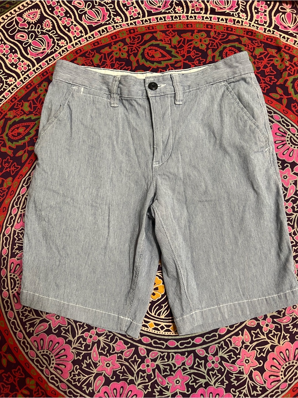 Sonoma Light Gray Men's Flat Front Shorts size 30